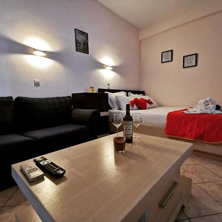 Studios Nelli Alonissos Patitírion Buitenkant foto