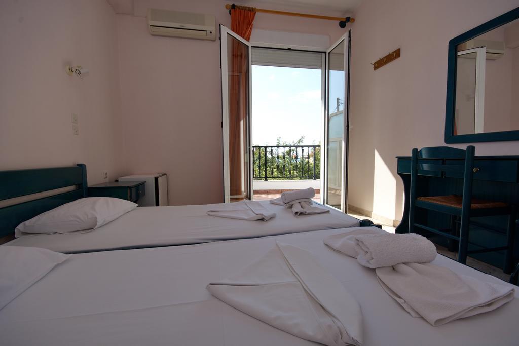 Studios Nelli Alonissos Patitírion Kamer foto